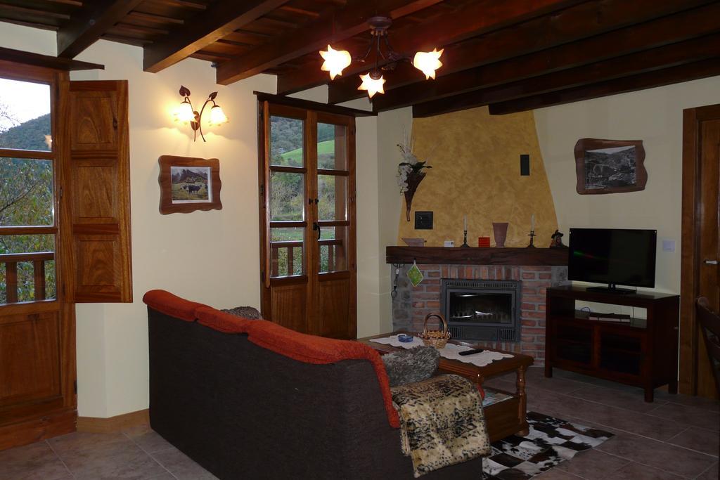 Apartamentos La Condesa Valmeo Room photo